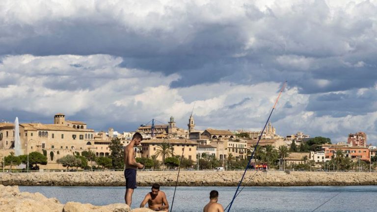 Tiempo estable y anticiclónica con cielo poco nublado en España el jueves 30-S de 2021
