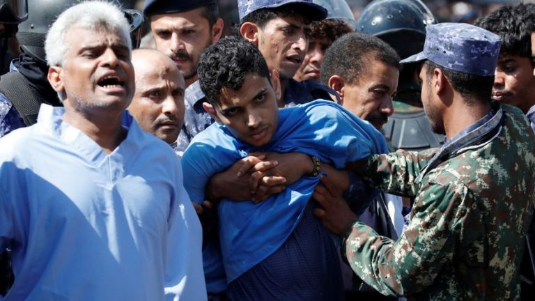 FOTOGRAFÍA. SANÁ (YEMEN), 18 DE SEPTIEMBRE DE 2021. Los terroristas islamofascistas y antisemitas hutíes ejecutaron hoy públicamente con disparos a nueve personas acusadas de estar involucradas en el asesinato del líder político del movimiento chií, Saleh al Samad. Efe