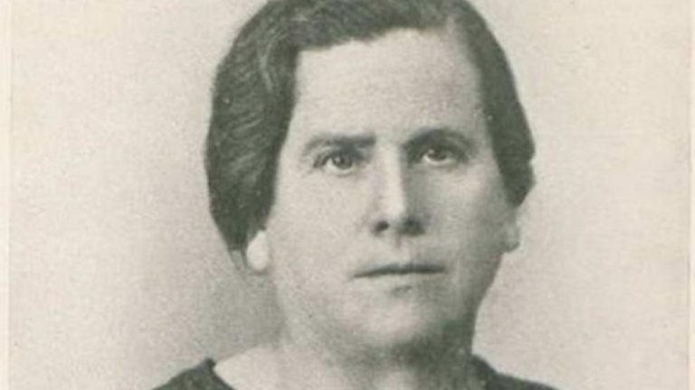 La tumba de la primera alcaldesa de España será declarada Lugar de Memoria