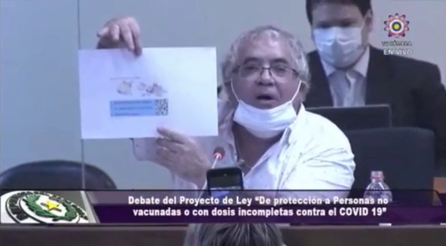 FOTOGRAFÍA. «PARAGUAY», AGOSTO DE 2021. Un doctor con 35 años de experiencia en «Guiavare». Ñ pueblo