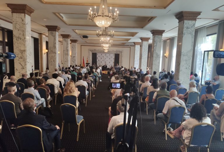 Iván Vélez inaugura la jornada de la Diada de Cataluña en Barcelona, «11S: Entre el mito y la manipulación» separatista