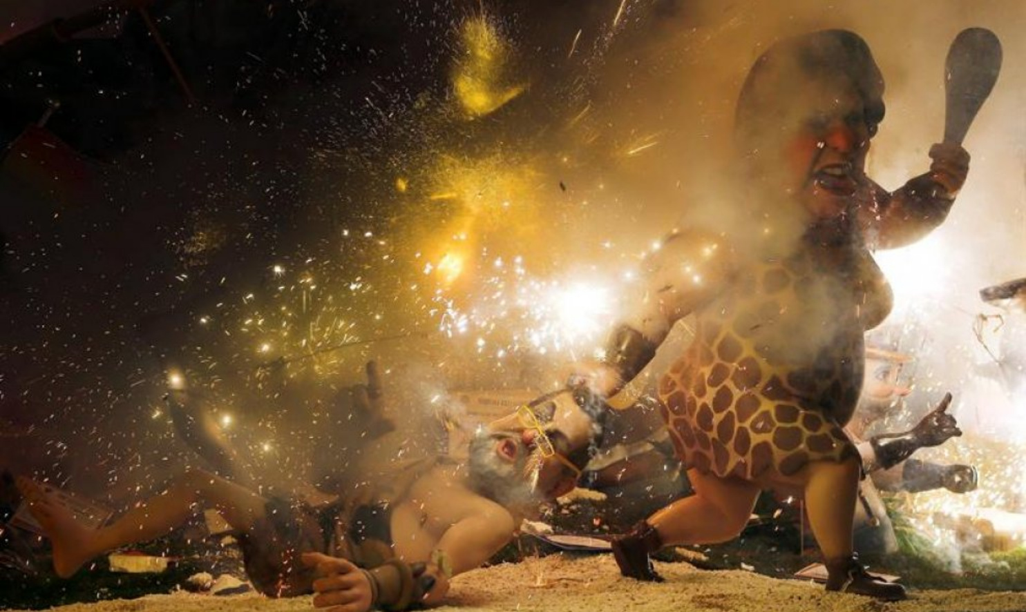 FOTOGRAFÍA. VALENCIA (ESPAÑA), SIN FECHA CONCRETADA. HECHOS, 05.09.2021. Las Fallas del COVID 19 se queman. Efe