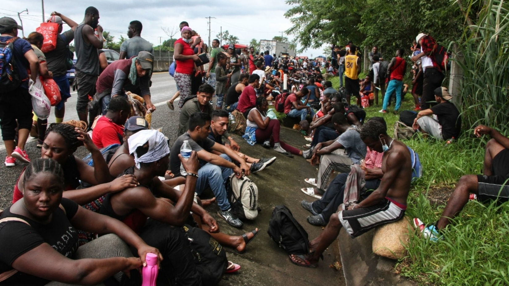 FOTOGRAFÍA. TAPACHULA (MÉXICO), 05.09.2021. Las autoridades mexicanas desintegraron este domingo la cuarta caravana migrante que arrancó la mañana del sábado desde el municipio de Tapachula. Efe