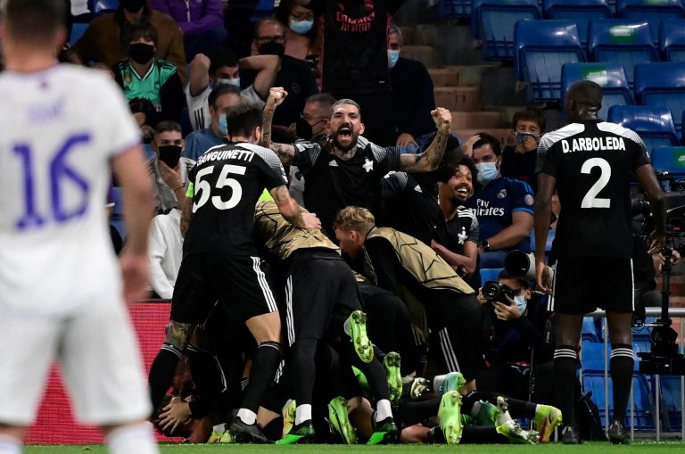 Un debutante en la ‘Champions’, el Sheriff Tiraspol, asesta un golpe de realidad al Real Madrid en el Santiago Bernabéu (1-2)