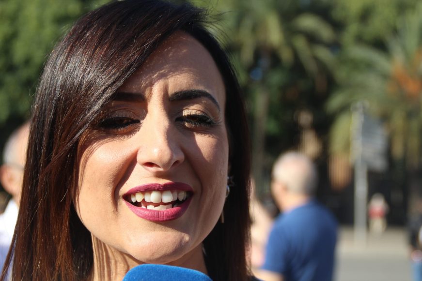 FOTOGRAFÍA. BARCELONA (ESPAÑA), 12.10.2021. Varios miles de catalanes, '100.000 personas' festejan el 12-Oct en Barcelona. Ñ Pueblo (28)