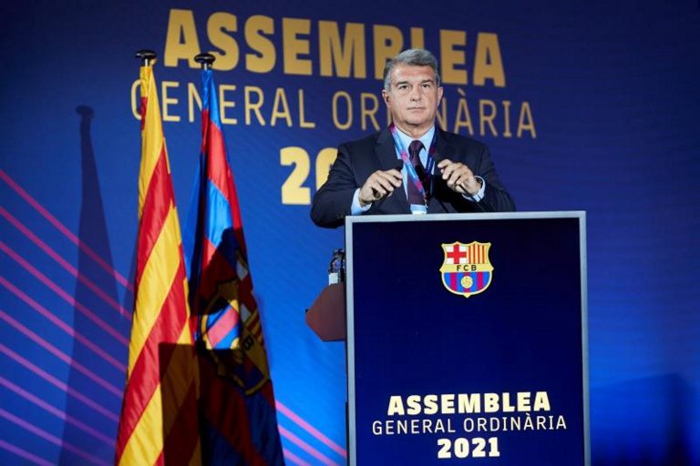 La Porta rechaza ahora el separatismo ante «situación delicada» de FC Barcelona: «Los grupos políticos que quieran convertirlo en otra cosa se encontrarán con la bandera del Barça defendiéndolo»