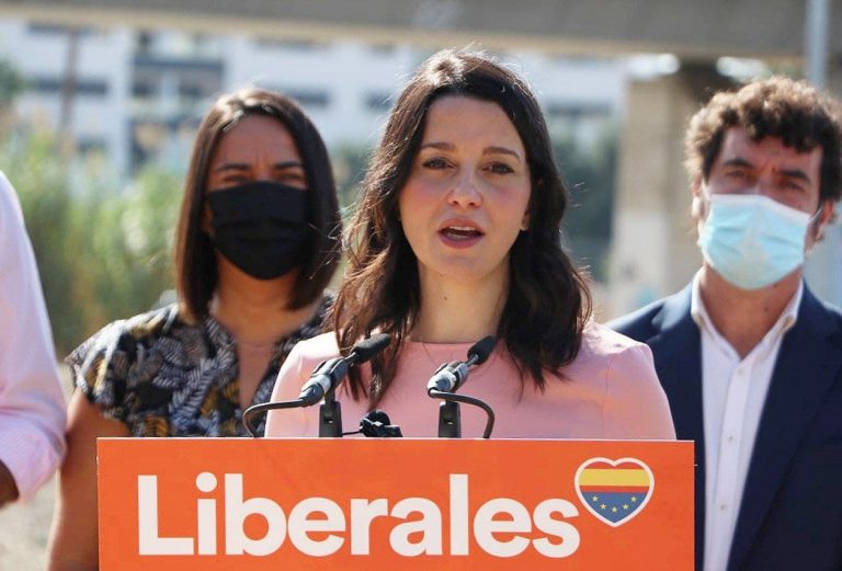 Arrimadas cambia de discurso y votará «no» a los Presupuestos del Gobierno de PSOE y Podemos