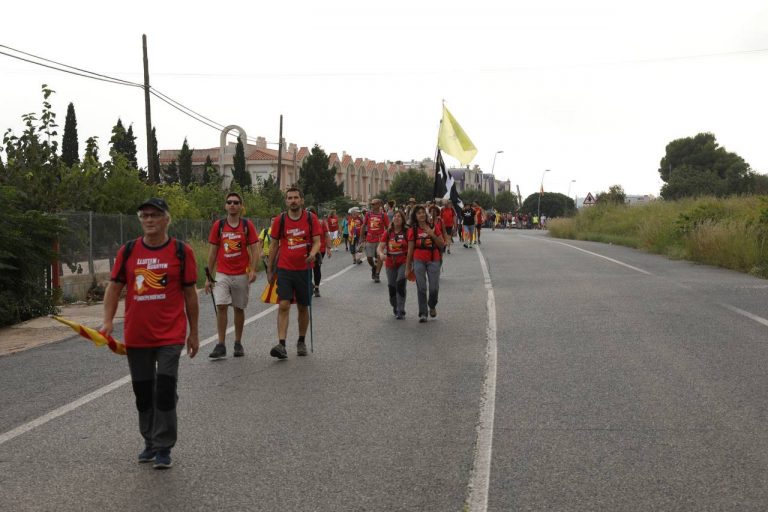 Marcha Centro de Vinaroz (Valencia) a La Rápita (Cataluña): «Venimos para defender la República Catalana»