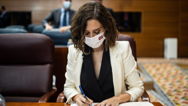 Ayuso: «El socialismo» ha pasado del lema independentista «España nos roba a robar a Madrid»