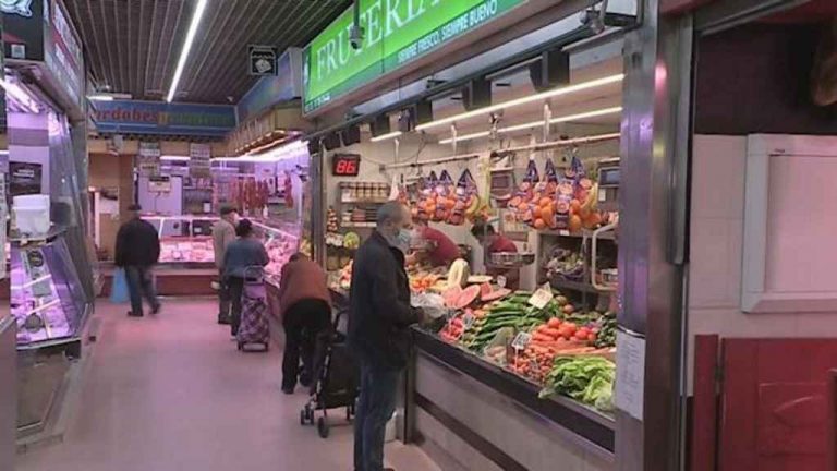 El precio de la luz se duplica hasta situarse en 216,74 euros el MWh en España