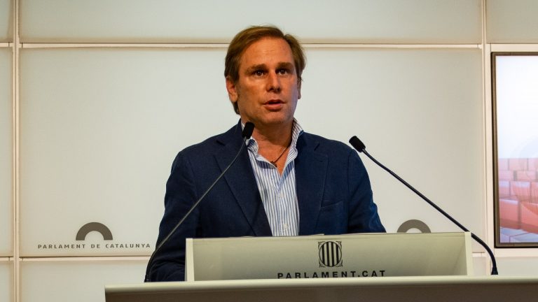 VOX llevará a Fiscalía la campaña de «Plataforma por la Lengua» y enviará cartas a rectores de universidades en Cataluña