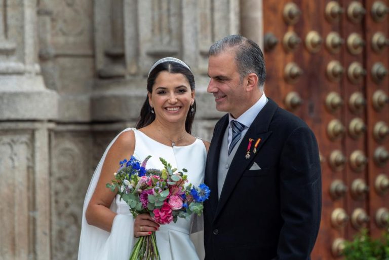 Francisco Javier Ortega Smith Molina (VOX) y la mexicana Paulina Sánchez del Río Nájera se casan en Toledo