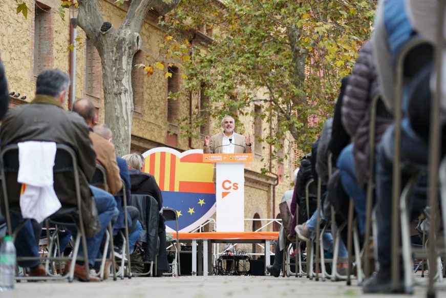 FOTOGRAFÍA. NOU BARRIS (BARCELONA) ESPAÑA, 14.11.2021. Ciudadanos celebra su acto 'Más Seguros. Más Libres' en el distrito de NOU Barris. (Ñ Pueblo).