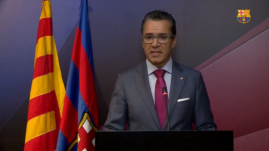 FOTOGRAFÍA. BARCELONA (ESPAÑA), 01.10.2017. El portavoz del Club separatista blaugrana FC Barcelona, Josep Vives, muestra el apoyo de FC Barcelona al golpe de estado separatista. Ñ Pueblo (1)