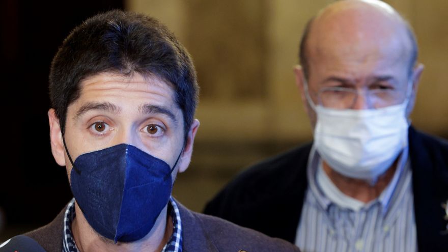 FOTOGRAFÍA. BARCELONA (ESPAÑA), 19.11.2021. El portavoz de la izquierda radical Podemos Cataluña, David Cid Colomer (i). Efe