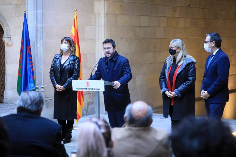 Aragonés reivindica las «aportaciones del pueblo gitano a la historia y cultura de la Nación Catalana» (República Catalana)
