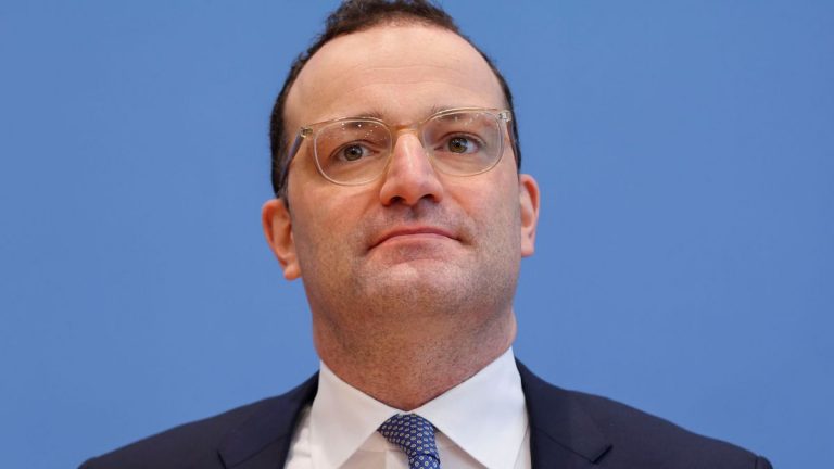 Ministro de Sanidad Jens Spahn: «Todos los alemanes estarán vacunados o muertos por COVID 19 al final de este invierno 2021»