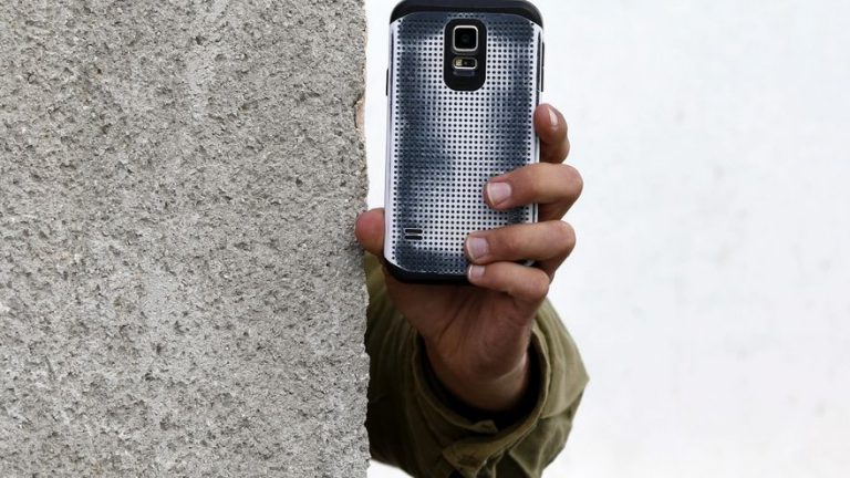 Israel espía a los palestinos en Cisjordania con cámaras de reconocimiento facial y sensores de movimientos