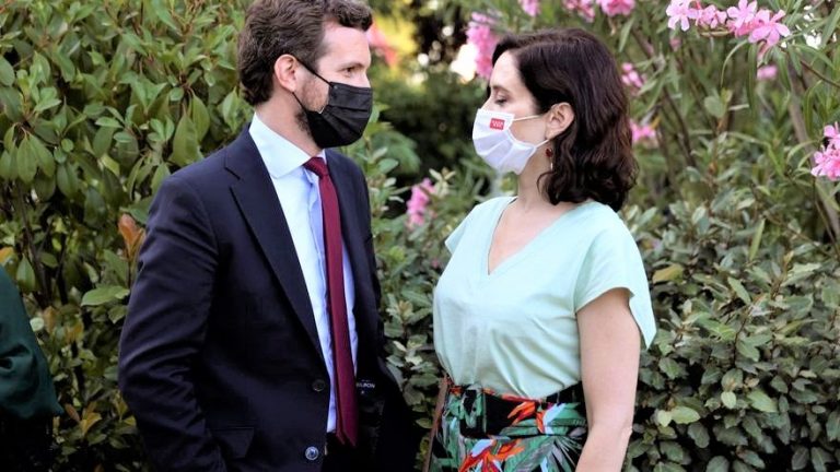 Choque de trenes entre Dirección del PP de calle Génova 13 de Pablo Casado e Isabel Díaz Ayuso (PP)