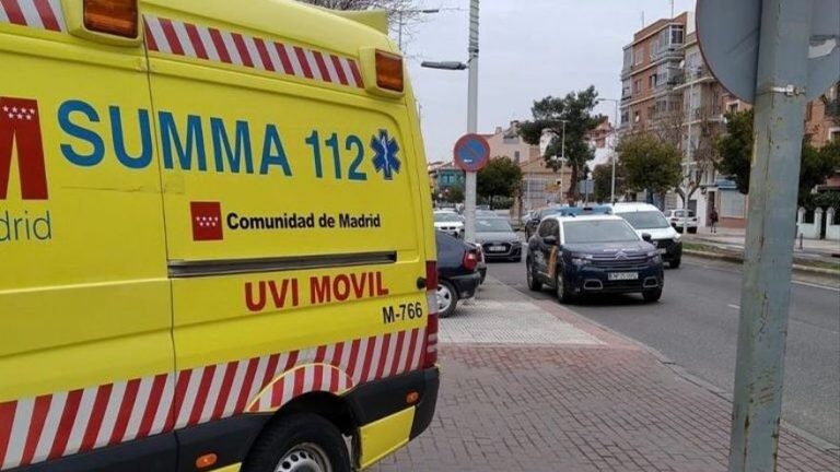 Muere una niña y dos heridas graves en un atropello junto a un colegio de Madrid