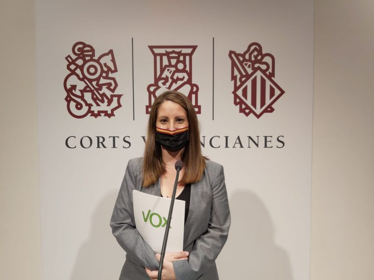 Ana Vega (VOX): «El Pasaporte COVID es ilegal y una medida coactiva que perjudica siempre a los mismos: la hostelería y el ocio nocturno»