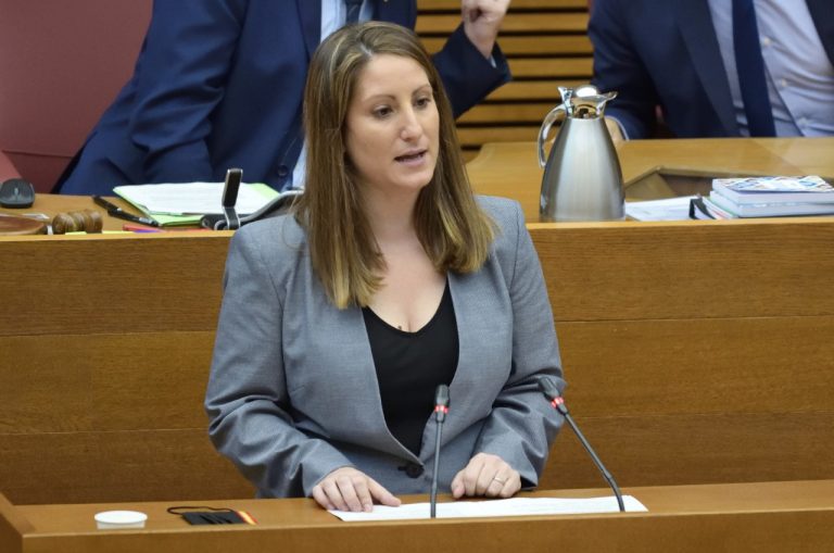 Vega (VOX): «Hablar de violencia obstétrica es una barbaridad de su terrorismo feminista, nuevamente se criminaliza a los sanitarios»
