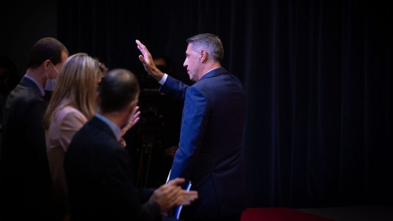 El PSOE recupera Badalona tras su moción de censura con ERC, JxCat JxCat, Podemos y CUP contra Albiol (PP)