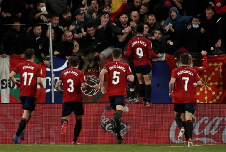 Osasuna firma un emocionante empate ante FC Barcelona (2-2)