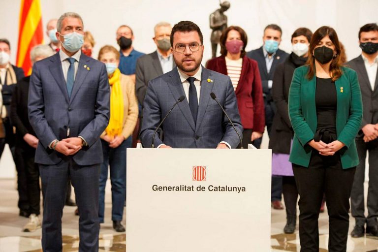 El Gobierno separatista comunica al TSJC que ha recibido la notificación de la sentencia del 25% de clase en español/castellano y que es el único «responsable de su cumplimiento»