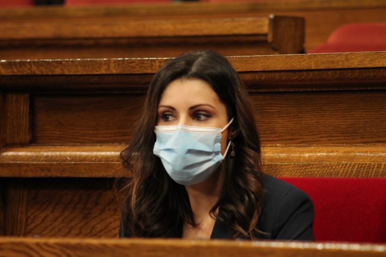 Cataluña| Roldán a Interior: «Lo único que le preocupa es tener mandos de los Mozos que obedezcan la CUP»