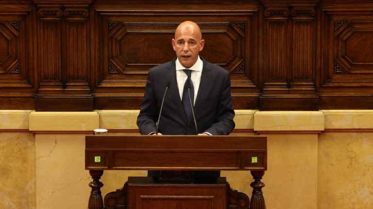 López (VOX) rechaza acoger a los inmigrantes en el solar destinado a la Residencia de ancianos de Pardiñas (Lérida)