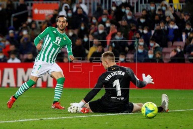 El Betis gana al FC Barcelona en el Camp Nou (0-1)