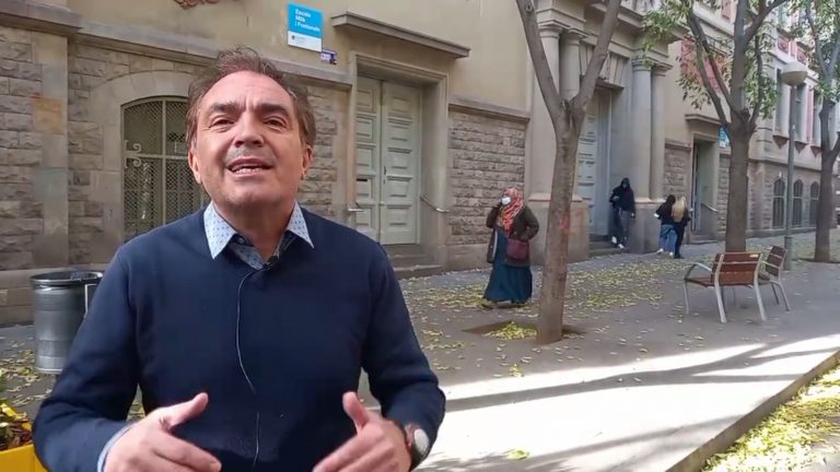 Santiago Espot Piqueras: «Los españoles en nuestro país (Cataluña) son como terroristas yihadistas del Hamas: utilizan sus propios hijos como escudos humanos» del idioma español/castellano
