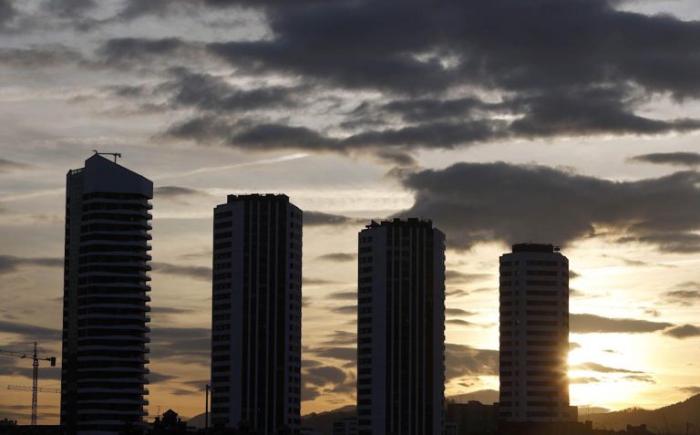 Temperaturas máximas superiores a los valores habituales en España el 30D