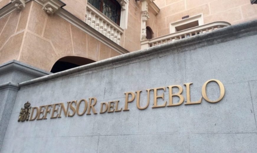 FOTOGRAFÍA. CONGRESO DE LOS DIPUTADOS (MADRID) ESPAÑA, 18.11.2021. Fachada del Defensor del Pueblo que dirige Ángel Gabilondo Pujol. Ñ Pueblo (2)