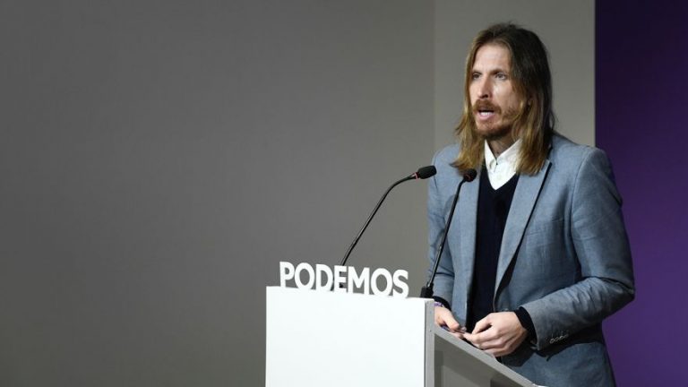 Pablo Fernández Santos (Podemos): «La Monarquía es una estructura para cometer corrupción»