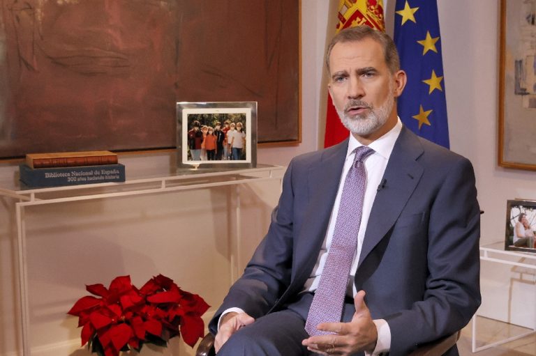 El rey Felipe VI de España da positivo en COVID