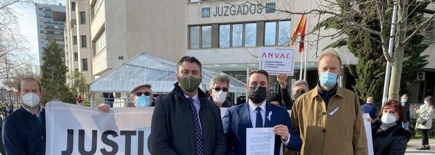 FOTOGRAFÍA. MADRID (ESPAÑA), 27.01.2021. Los responsables de la Asociación Nacional de Víctimas y Afectados del Coronavirus (ANVAC). Lasvocesdelpueblo (Ñ Pueblo)