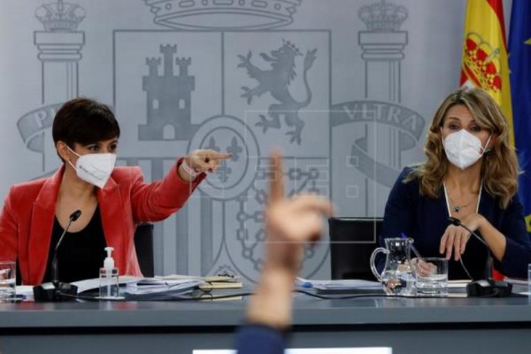 Portavoz del Gobierno: «Seguimos con mucha atención y preocupación la evolución» del COVID en España
