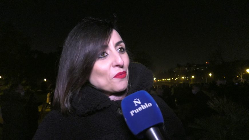 FOTOGRAFÍA. PARQUE DE LA CIUTADELA DE BARCELONA (PARLAMENTO DE CATALUÑA) BARCELONA (ESPAÑA), 14.12.2021. La coordinadora de VOX en Tarrasa (Barcelona), Alicia Tomás. Lasvocesdelpueblo (Ñ Pueblo) (2)