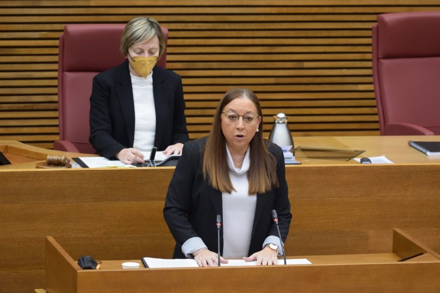 FOTOGRAFÍA. VALENCIA (ESPAÑA), 13.12.2021. La portavoz adjunto del Grupo Parlamentario VOX en las Cortes Valencianas, María de los Llanos Massó Linares (Llanos Massó). Ñ Pueblo