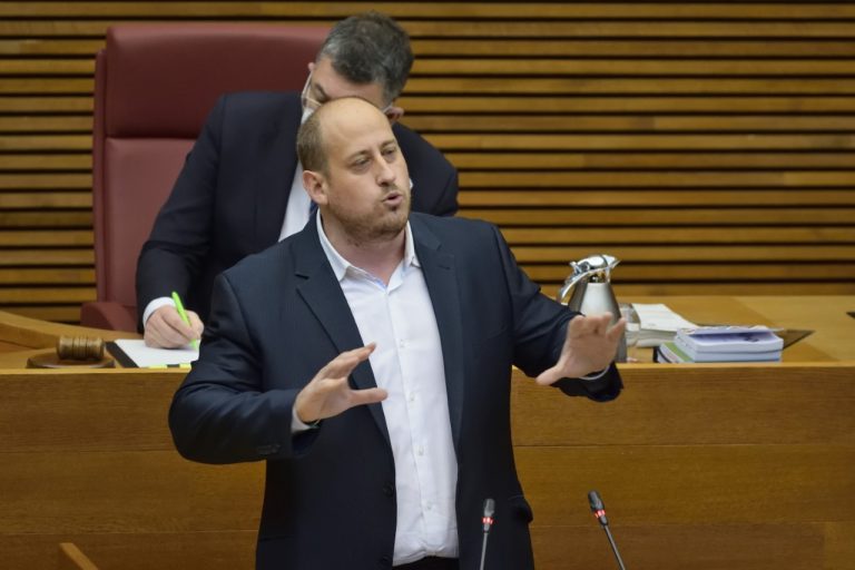 García (VOX): «Puig y Sánchez son los heraldos de la mentira, la ruina y la tiranía»