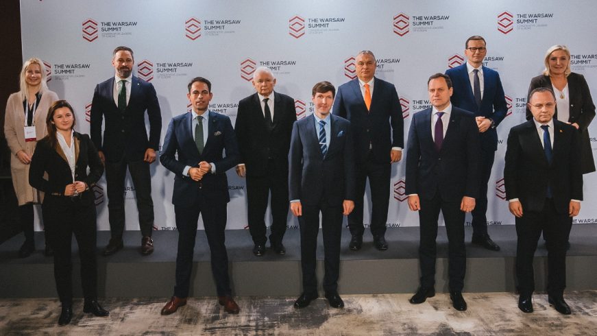 FOTOGRAFÍA. VARSOVIA (POLONIA), 04.12.2021. Foto de familia de los líderes conservadores de Europa durante la cumbre celebrada este sábado en Varsovia (Polonia). Ñ Pueblo