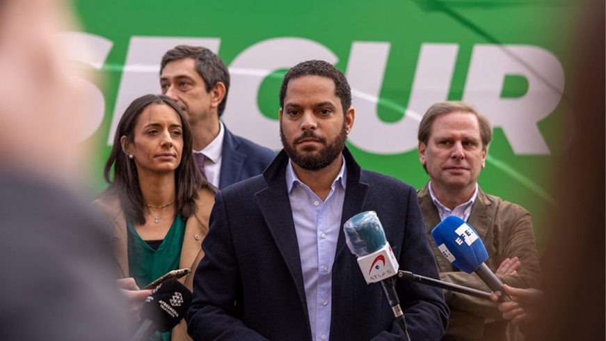 FOTOGRAFÍA. BARCELONA (ESPAÑA), El bus 'Barrios Seguros' de Vox en Cataluña. Ñ Pueblo