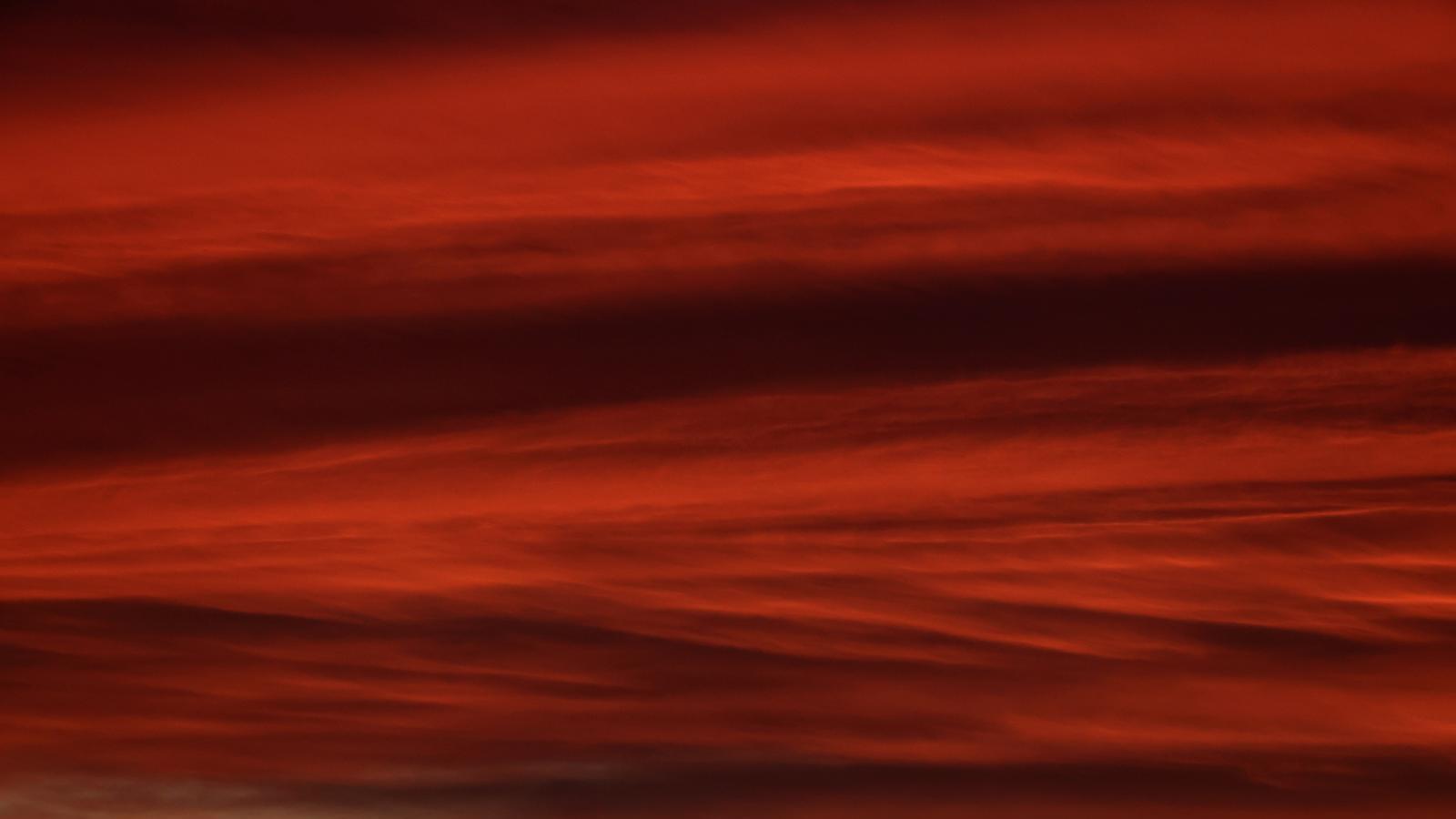FOTOGRAFÍA. COMUNIDAD FORAL DE NAVARRA (ESPAÑA), 31.01.2022. Detalle del amanecer desde el monte de El Perdón (Comunidad autónoma de Navarra) España. Efe