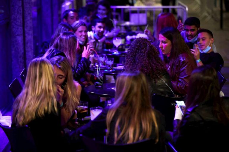 El ocio denuncia más de 35.000.000 € de pérdidas por Pasaporte Nazi y cierres totalitarios globalistas en Cataluña