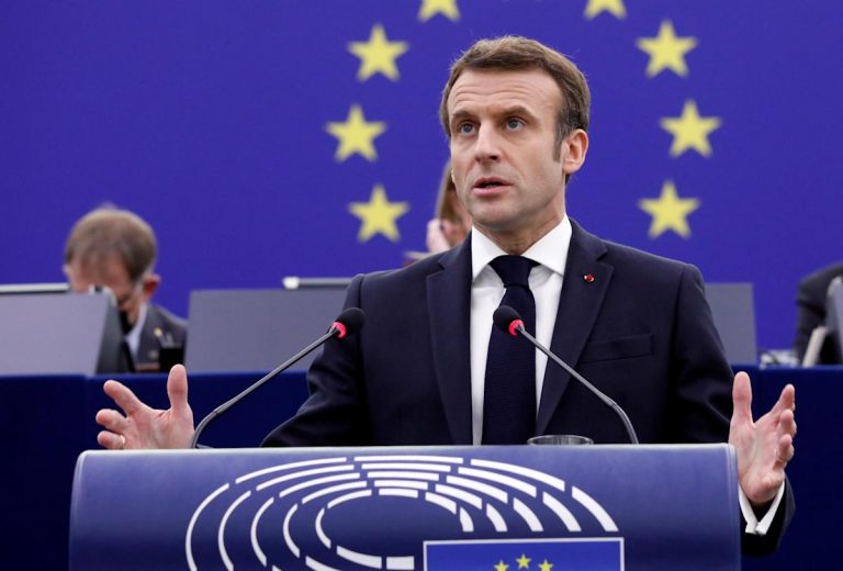 Macron hace campaña electoral en el Parlamento Europeo exigiendo que el aborto sea un derecho en la Unión Europea 