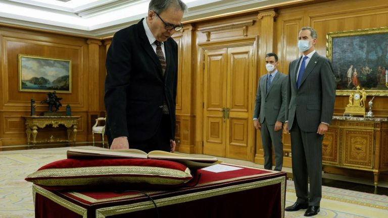 Joan Subirats Humet propone instaurar el «Federalismo fáctico» en España ante «presencia de VOX» que impide «reformar la Constitución» y echar al Rey Felipe VI y su familia de España