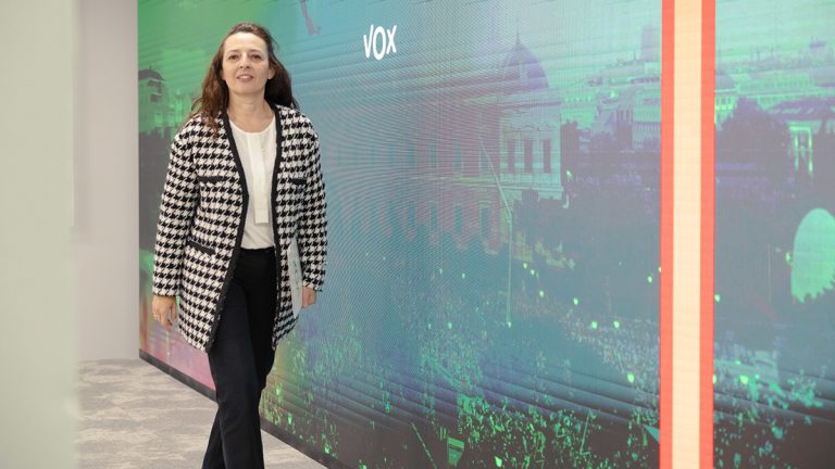 Castro (VOX) se querella contra Tezanos por malversación de caudales públicos en las elecciones del 13F de Castilla y León