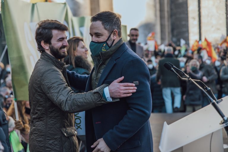 Abascal (Vox): Los dirigentes de Cs «ya no son nadie» porque «han engañado y tienen que meter ruido»